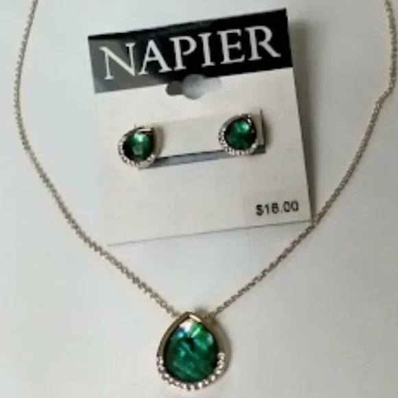 NAPIER Gold Emerald Green + Clear Crystal Pear Shaped Stud Earrings**NEW! - Picture 2 of 3